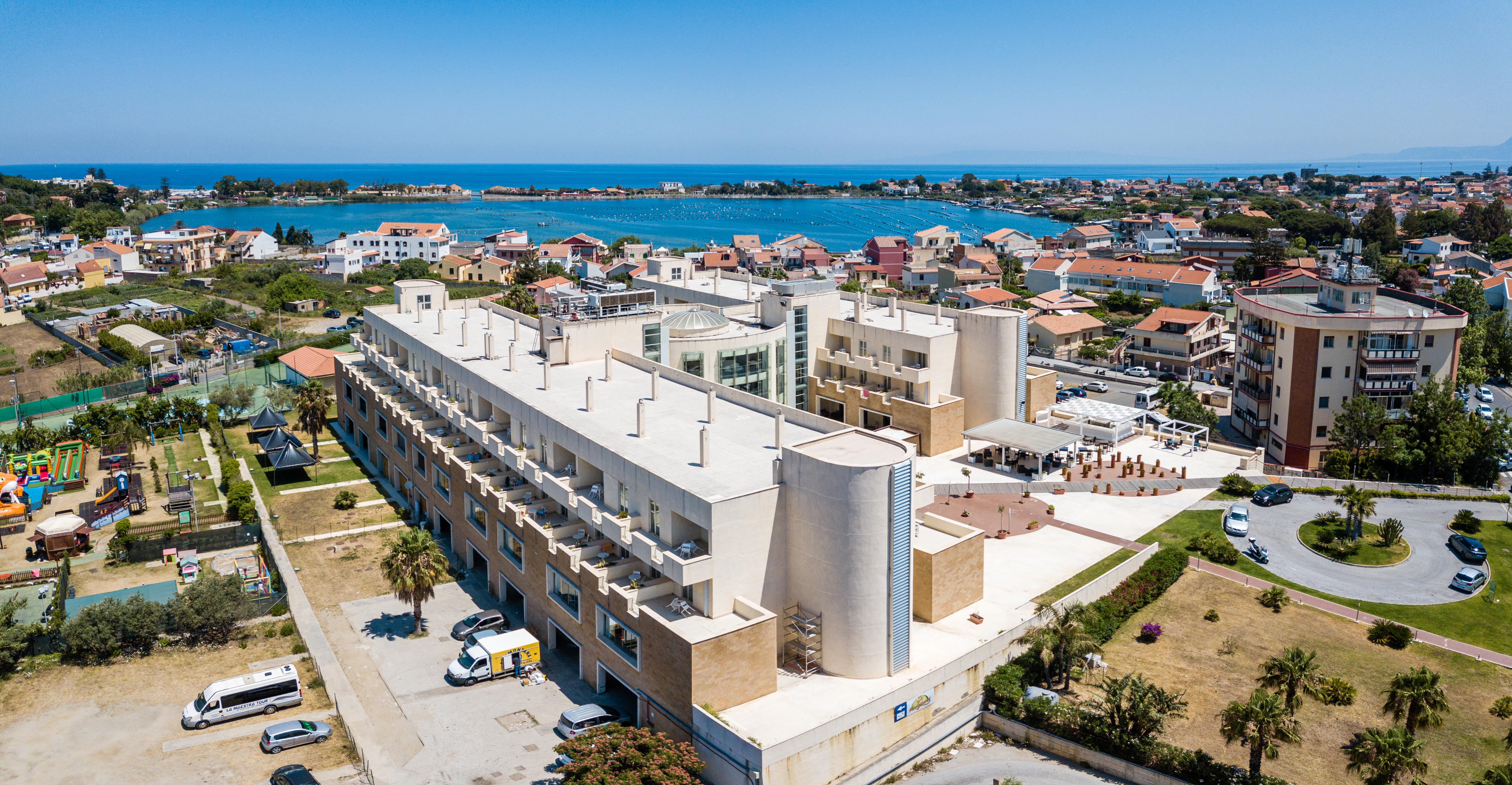 Capo Peloro Hotel Torre di Faro Exterior foto